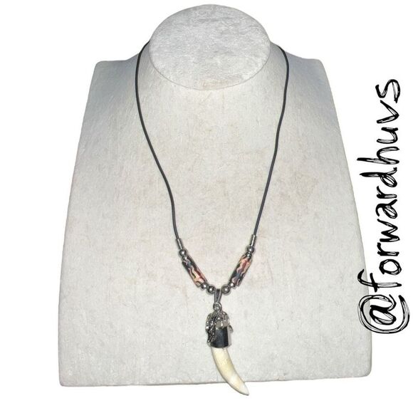Bundle Sale 3 for $15 | Pendant Necklace with Silvertone Alligator & Clay Beads - Picture 1 of 8